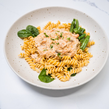 Creamy Salmon with Chickpea Pasta and Green Beans